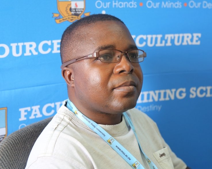 Dr Bhebhe Gladwin