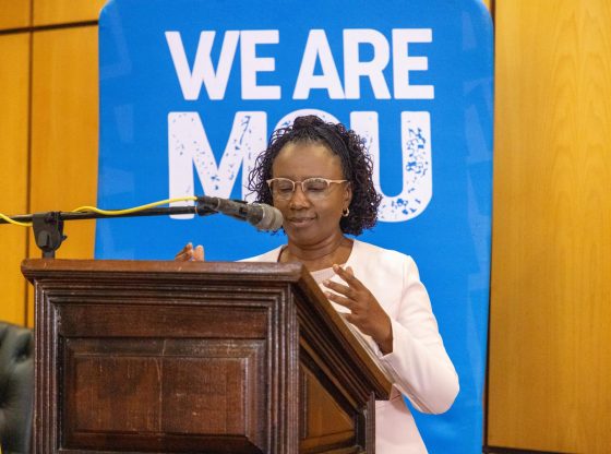 K1600_1F2A4220-560x416